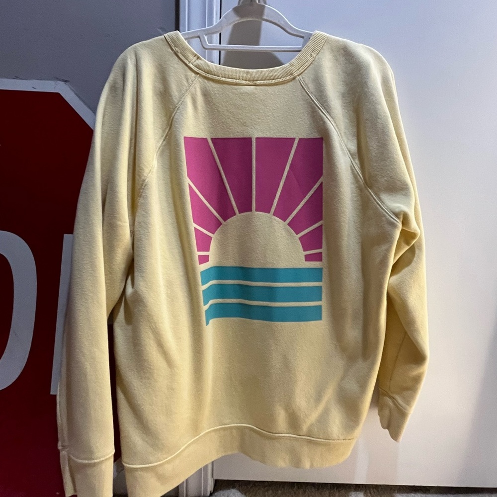 Yellow cali crewneck